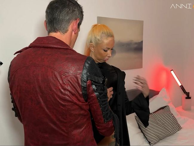 Anni Angel Porno Video: fu*king (on) Halloween !!